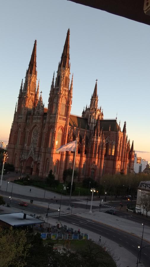 Departamento Plaza Moreno Con Balcon La Plata Zewnętrze zdjęcie
